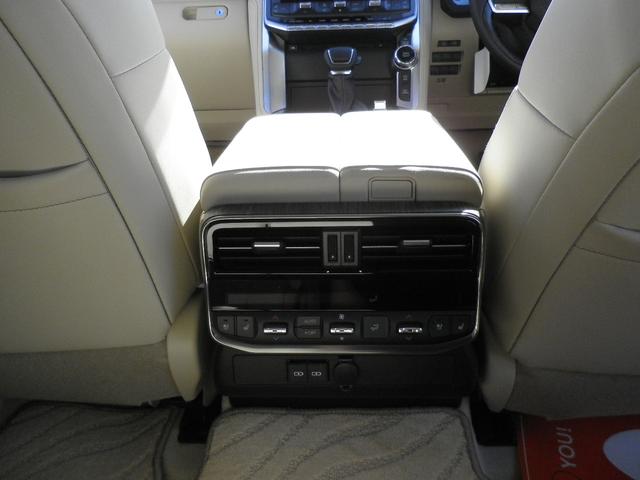 ランドクルーザー ＺＸ　サンルーフ　車庫保管　ＪＢＬプレミアムサウンド　本革シート　純正ナビ　クリアランスソナー　電動シート　電動リアゲート　シートヒーター　シートベンチレーション　ＬＥＤヘッドランプ　電動格納サードシート（38枚目）