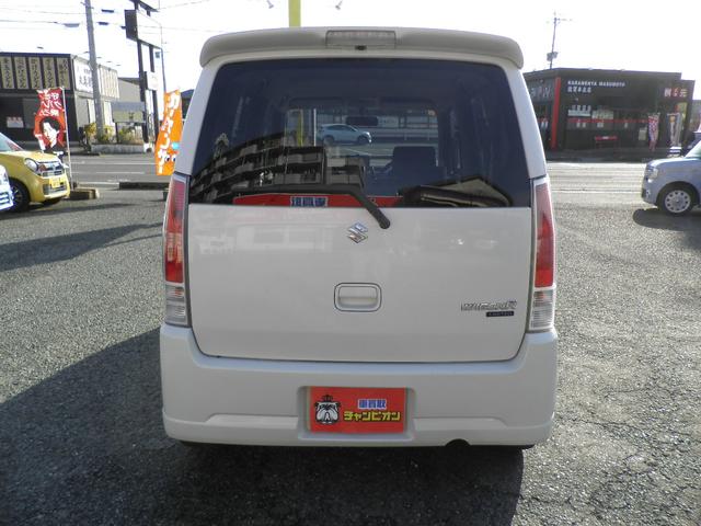 ワゴンＲ ＦＸ－Ｓリミテッド　キーレスエントリー　盗難防止システム　衝突安全ボディ　電動格納ミラー　ＣＤ　パワーステアリング　ＡＢＳ　ＥＳＣ（7枚目）