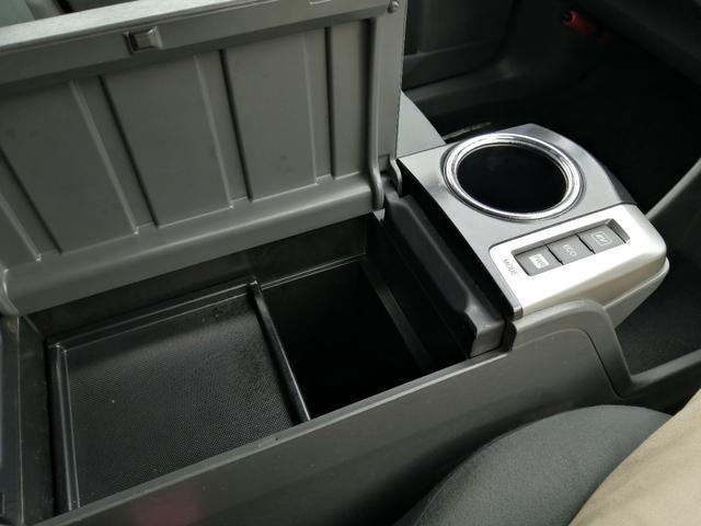 プリウスアルファ Ｓツーリングセレクション　バックカメラ　Ｂｌｕｅｔｏｏｔｈ接続　ＬＥＤヘッドランプ　ナビ　ＣＤ　ＤＶＤ　スマートキー　キーレスエントリー　衝突安全ボディ　盗難防止システム　電動格納ミラー　ＡＢＳ（24枚目）