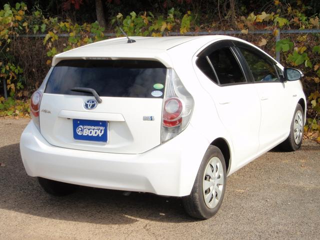 アクア Ｓ　ＨＶバッテリーリビルト交換済み　地デジナビ　Ｂカメ　ＥＴＣ（9枚目）