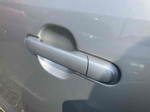 ＡＺワゴン ＸＧ　キーレスエントリー　電動格納ミラー　ＭＴ　盗難防止システム　ＣＤ　アルミホイール　衝突安全ボディ　エアコン　パワーステアリング　パワーウィンドウ（22枚目）