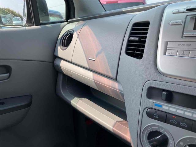 ＡＺワゴン ＸＧ　キーレスエントリー　電動格納ミラー　ＭＴ　盗難防止システム　ＣＤ　アルミホイール　衝突安全ボディ　エアコン　パワーステアリング　パワーウィンドウ（29枚目）