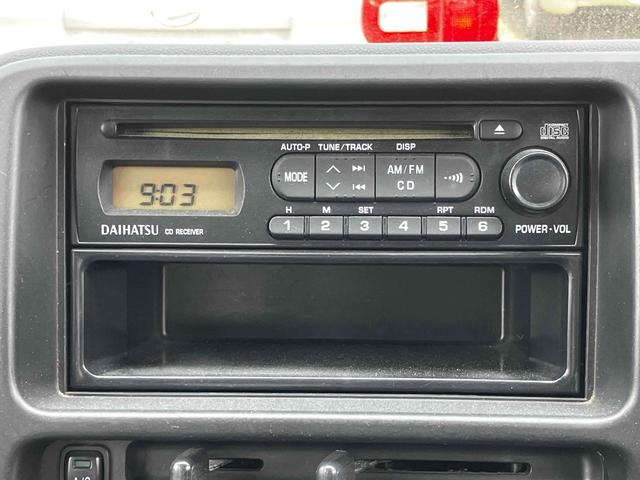 ハイゼットカーゴ 　軽バン　ＡＴ　両側スライドドア　キーレスエントリー　電動格納ミラー　エアコン　パワーウィンドウ　運転席エアバッグ　助手席エアバッグ　ＣＤ（6枚目）