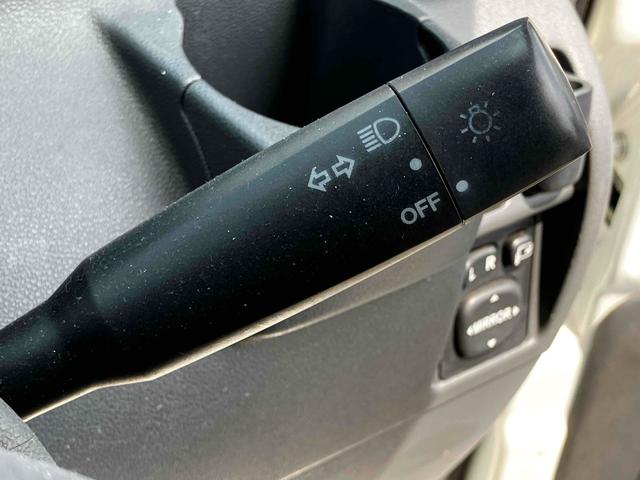 ハイゼットカーゴ 　軽バン　ＡＴ　両側スライドドア　キーレスエントリー　電動格納ミラー　エアコン　パワーウィンドウ　運転席エアバッグ　助手席エアバッグ　ＣＤ（8枚目）