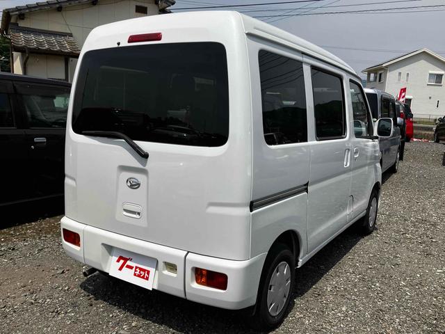 ハイゼットカーゴ 　軽バン　ＡＴ　両側スライドドア　キーレスエントリー　電動格納ミラー　エアコン　パワーウィンドウ　運転席エアバッグ　助手席エアバッグ　ＣＤ（15枚目）