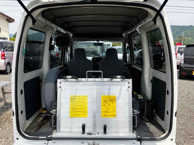 ハイゼットカーゴ 　軽バン　ＡＴ　両側スライドドア　キーレスエントリー　電動格納ミラー　エアコン　パワーウィンドウ　運転席エアバッグ　助手席エアバッグ　ＣＤ（19枚目）