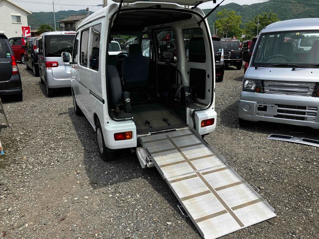 ハイゼットカーゴ 　軽バン　ＡＴ　両側スライドドア　キーレスエントリー　電動格納ミラー　エアコン　パワーウィンドウ　運転席エアバッグ　助手席エアバッグ　ＣＤ（25枚目）
