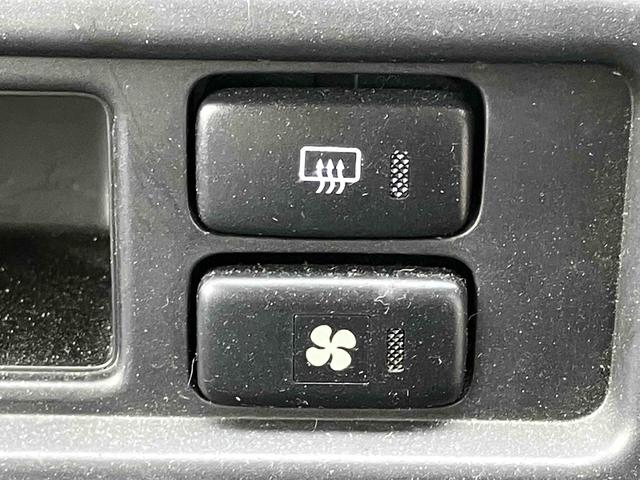 ハイゼットカーゴ 　軽バン　ＡＴ　両側スライドドア　キーレスエントリー　電動格納ミラー　エアコン　パワーウィンドウ　運転席エアバッグ　助手席エアバッグ　ＣＤ（32枚目）