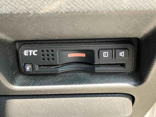 ステップワゴンスパーダ Ｓ　ＥＴＣ　バックカメラ　ナビ　ＴＶ　両側スライド・片側電動　オートライト　ＨＩＤ　キーレスエントリー　アイドリングストップ　電動格納ミラー　後席モニター　３列シート　フルフラット　ウォークスルー　ＣＶＴ（9枚目）