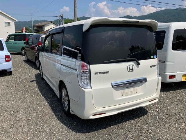 ステップワゴンスパーダ Ｓ　ＥＴＣ　バックカメラ　ナビ　ＴＶ　両側スライド・片側電動　オートライト　ＨＩＤ　キーレスエントリー　アイドリングストップ　電動格納ミラー　後席モニター　３列シート　フルフラット　ウォークスルー　ＣＶＴ（18枚目）