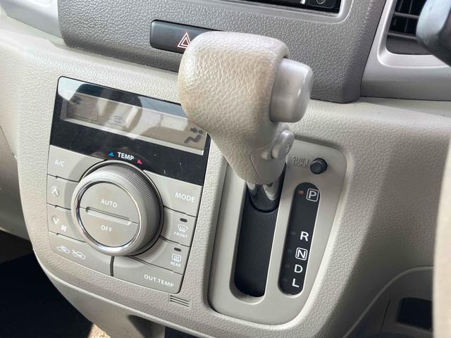スペーシア 　両側スライドドア　ナビ　ＴＶ　スマートキー　アイドリングストップ　電動格納ミラー　ベンチシート　ＣＶＴ　盗難防止システム　ＡＢＳ　ＣＤ　ＤＶＤ再生　ＵＳＢ　ミュージックプレイヤー接続可（6枚目）