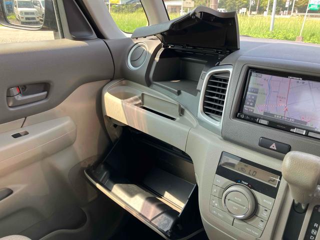 スペーシア 　両側スライドドア　ナビ　ＴＶ　スマートキー　アイドリングストップ　電動格納ミラー　ベンチシート　ＣＶＴ　盗難防止システム　ＡＢＳ　ＣＤ　ＤＶＤ再生　ＵＳＢ　ミュージックプレイヤー接続可（35枚目）