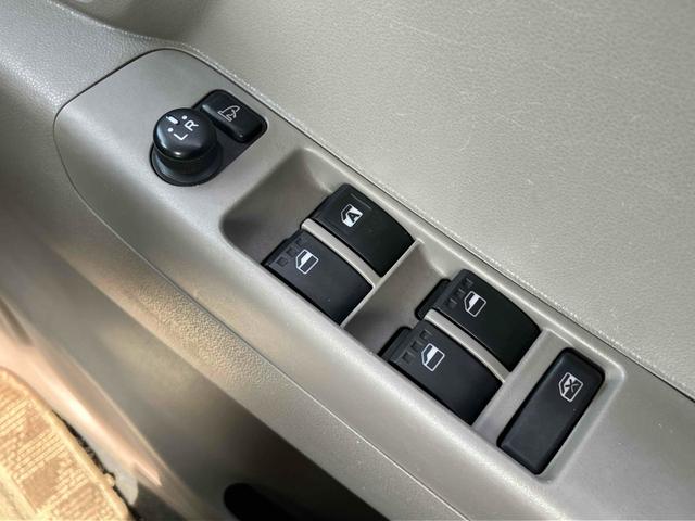 ムーヴコンテ Ｘスペシャル　ナビ　ＴＶ　キーレスエントリー　電動格納ミラー　ベンチシート　ＣＶＴ　盗難防止システム　ＡＢＳ　ＣＤ　ＤＶＤ再生　衝突安全ボディ　エアコン　パワーステアリング　パワーウィンドウ　運転席エアバッグ（11枚目）