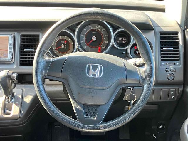 クロスロード 　４ＷＤ　ＥＴＣ　ナビ　ＴＶ　オートライト　スマートキー　ＡＴ　盗難防止システム　衝突安全ボディ　ＣＤ　ＤＶＤ再生　Ｂｌｕｅｔｏｏｔｈ　ＡＢＳ　エアコン　パワーステアリング　パワーウィンドウ（3枚目）