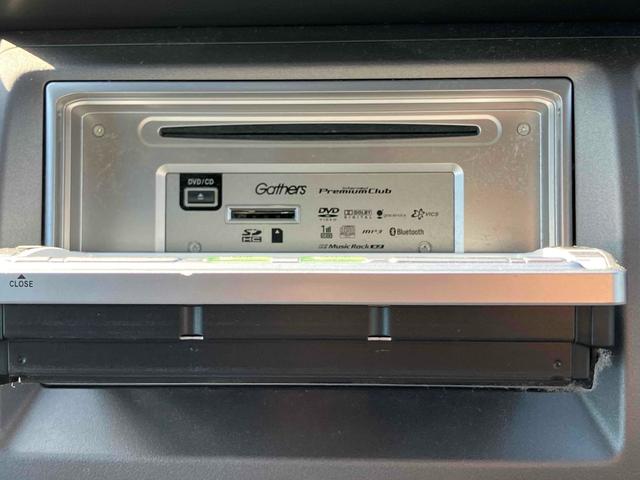 クロスロード 　４ＷＤ　ＥＴＣ　ナビ　ＴＶ　オートライト　スマートキー　ＡＴ　盗難防止システム　衝突安全ボディ　ＣＤ　ＤＶＤ再生　Ｂｌｕｅｔｏｏｔｈ　ＡＢＳ　エアコン　パワーステアリング　パワーウィンドウ（6枚目）