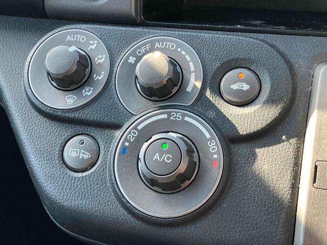 クロスロード 　４ＷＤ　ＥＴＣ　ナビ　ＴＶ　オートライト　スマートキー　ＡＴ　盗難防止システム　衝突安全ボディ　ＣＤ　ＤＶＤ再生　Ｂｌｕｅｔｏｏｔｈ　ＡＢＳ　エアコン　パワーステアリング　パワーウィンドウ（7枚目）