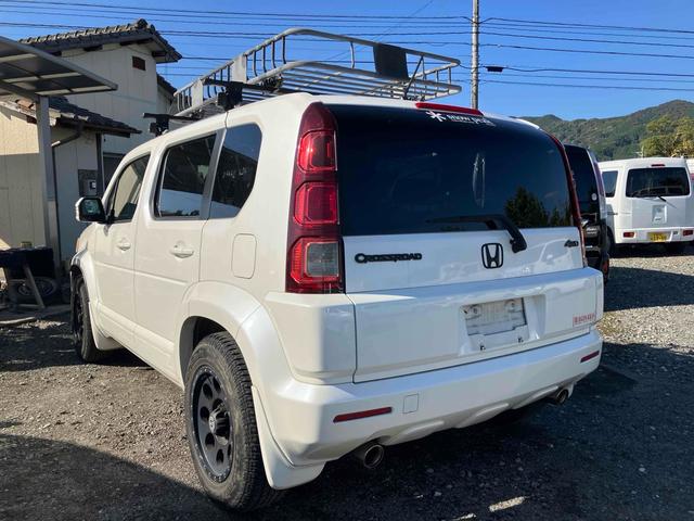 クロスロード 　４ＷＤ　ＥＴＣ　ナビ　ＴＶ　オートライト　スマートキー　ＡＴ　盗難防止システム　衝突安全ボディ　ＣＤ　ＤＶＤ再生　Ｂｌｕｅｔｏｏｔｈ　ＡＢＳ　エアコン　パワーステアリング　パワーウィンドウ（16枚目）