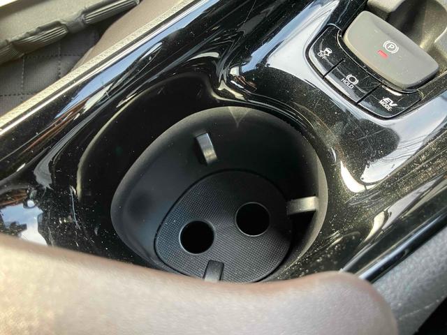 Ｃ－ＨＲ Ｇ　ドライブレコーダー　ＥＴＣ　バックカメラ　クリアランスソナー　オートクルーズコントロール　レーンアシスト　衝突被害軽減システム　ナビ　ＴＶ　オートマチックハイビーム　オートライト　アルミホイール（41枚目）