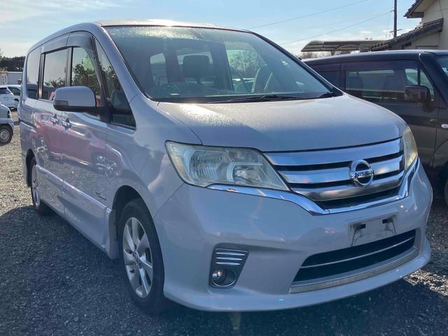 セレナ ハイウェイスター S-ハイブリッド ETC バックカメラ ナビ TV オートクルーズコントロール 両側スライド・片側電動 オートライト スマートキー 電動格納ミラー 3列シート ウォークスルー CVT アルミホイール CD DVD再生(13枚目)