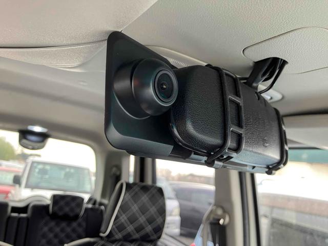 Ｎ－ＢＯＸカスタム Ｇ・Ｌパッケージ　バックカメラ　両側スライド・片側電動　ナビ　ＴＶ　オートライト　ＨＩＤ　スマートキー　アイドリングストップ　電動格納ミラー　ベンチシート　ＣＶＴ　盗難防止システム　ＡＢＳ　ＥＳＣ　ＣＤ　ＤＶＤ再生（49枚目）