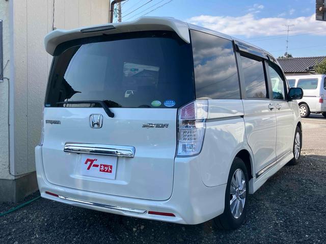 ステップワゴンスパーダ Ｚ　ＥＴＣ　バックカメラ　ナビ　ＴＶ　両側電動スライドドア　ＨＩＤ　スマートキー　電動格納ミラー　３列シート　フルフラット　ＣＶＴ　アルミホイール　ＣＤ　ＤＶＤ再生　ＵＳＢ　Ｂｌｕｅｔｏｏｔｈ（16枚目）