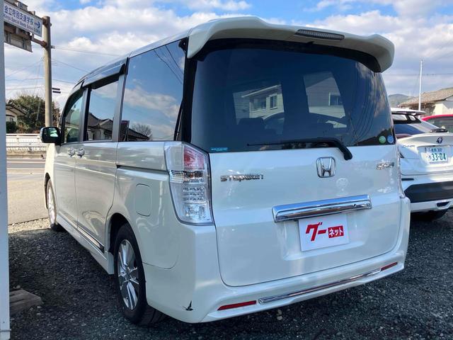 ステップワゴンスパーダ Ｚ　ＥＴＣ　バックカメラ　ナビ　ＴＶ　両側電動スライドドア　ＨＩＤ　スマートキー　電動格納ミラー　３列シート　フルフラット　ＣＶＴ　アルミホイール　ＣＤ　ＤＶＤ再生　ＵＳＢ　Ｂｌｕｅｔｏｏｔｈ（18枚目）