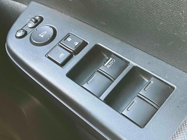 ステップワゴンスパーダ Ｚ　ＥＴＣ　バックカメラ　ナビ　ＴＶ　両側電動スライドドア　ＨＩＤ　スマートキー　電動格納ミラー　３列シート　フルフラット　ＣＶＴ　アルミホイール　ＣＤ　ＤＶＤ再生　ＵＳＢ　Ｂｌｕｅｔｏｏｔｈ（32枚目）