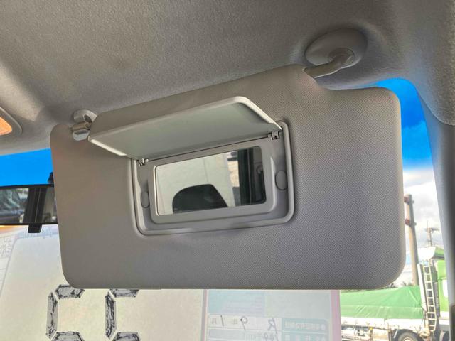 ステップワゴンスパーダ Ｚ　ＥＴＣ　バックカメラ　ナビ　ＴＶ　両側電動スライドドア　ＨＩＤ　スマートキー　電動格納ミラー　３列シート　フルフラット　ＣＶＴ　アルミホイール　ＣＤ　ＤＶＤ再生　ＵＳＢ　Ｂｌｕｅｔｏｏｔｈ（45枚目）