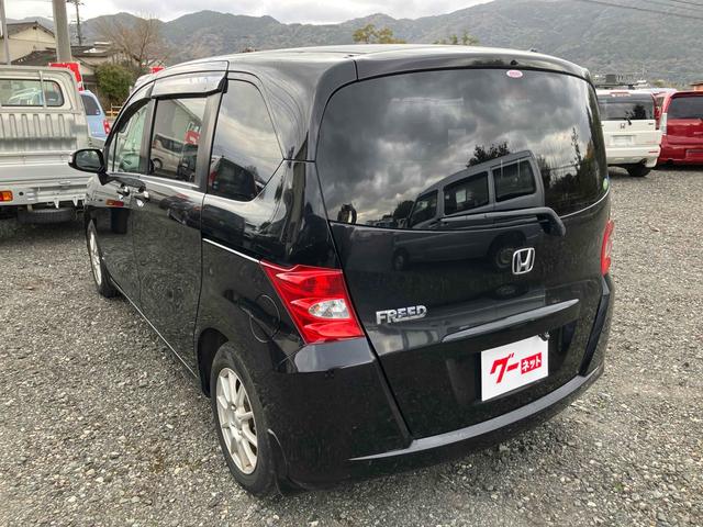 フリード Ｇ　ハイウェイエディション　ＥＴＣ　バックカメラ　ナビ　ＴＶ　両側スライド・片側電動　ＨＩＤ　キーレスエントリー　電動格納ミラー　３列シート　ＣＶＴ　アルミホイール　ＣＤ　衝突安全ボディ　ＡＢＳ　エアコン　パワーステアリング（22枚目）