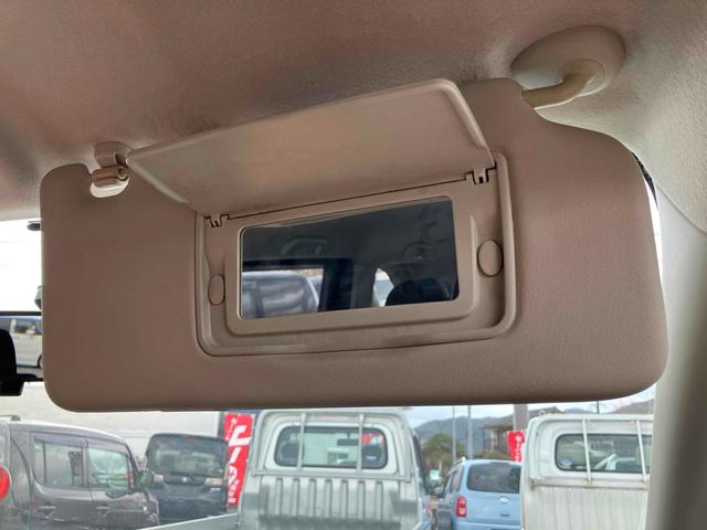 フリード Ｇ　ハイウェイエディション　ＥＴＣ　バックカメラ　ナビ　ＴＶ　両側スライド・片側電動　ＨＩＤ　キーレスエントリー　電動格納ミラー　３列シート　ＣＶＴ　アルミホイール　ＣＤ　衝突安全ボディ　ＡＢＳ　エアコン　パワーステアリング（43枚目）