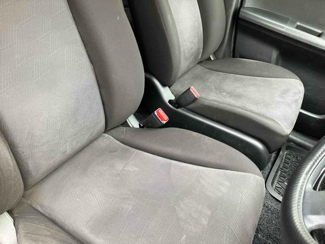 フリード Ｇ　ハイウェイエディション　ＥＴＣ　バックカメラ　ナビ　ＴＶ　両側スライド・片側電動　ＨＩＤ　キーレスエントリー　電動格納ミラー　３列シート　ＣＶＴ　アルミホイール　ＣＤ　衝突安全ボディ　ＡＢＳ　エアコン　パワーステアリング（47枚目）