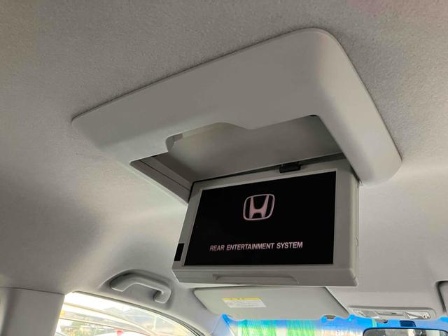 ステップワゴンスパーダ Ｚ　ＥＴＣ　バックカメラ　ナビ　ＴＶ　両側電動スライドドア　ＨＩＤ　スマートキー　電動格納ミラー　後席モニター　３列シート　ＣＶＴ　アルミホイール　ＣＤ　ＤＶＤ再生　盗難防止システム　衝突安全ボディ（10枚目）