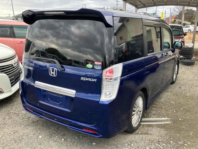 ステップワゴンスパーダ Ｚ　ＥＴＣ　バックカメラ　ナビ　ＴＶ　両側電動スライドドア　ＨＩＤ　スマートキー　電動格納ミラー　後席モニター　３列シート　ＣＶＴ　アルミホイール　ＣＤ　ＤＶＤ再生　盗難防止システム　衝突安全ボディ（15枚目）