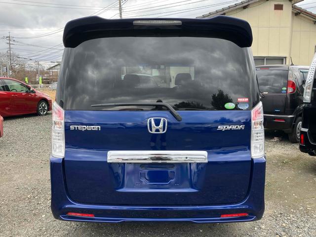 ステップワゴンスパーダ Ｚ　ＥＴＣ　バックカメラ　ナビ　ＴＶ　両側電動スライドドア　ＨＩＤ　スマートキー　電動格納ミラー　後席モニター　３列シート　ＣＶＴ　アルミホイール　ＣＤ　ＤＶＤ再生　盗難防止システム　衝突安全ボディ（16枚目）