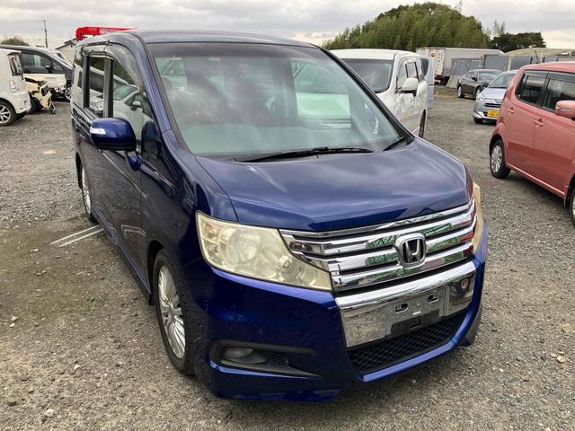 ステップワゴンスパーダ Ｚ　ＥＴＣ　バックカメラ　ナビ　ＴＶ　両側電動スライドドア　ＨＩＤ　スマートキー　電動格納ミラー　後席モニター　３列シート　ＣＶＴ　アルミホイール　ＣＤ　ＤＶＤ再生　盗難防止システム　衝突安全ボディ（18枚目）