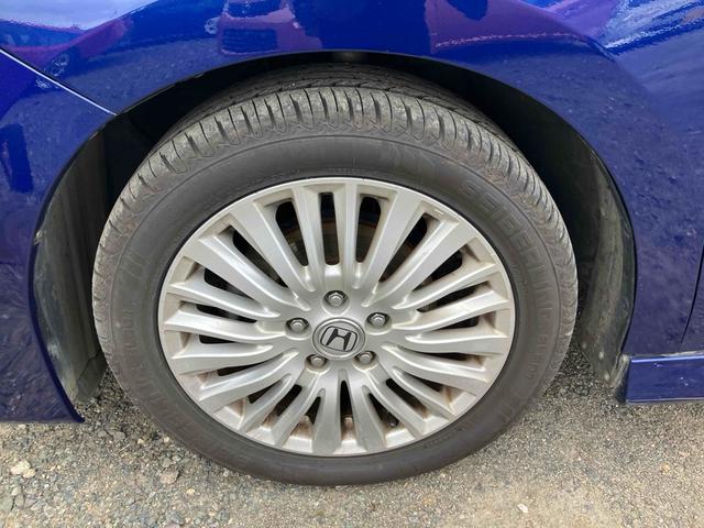 ステップワゴンスパーダ Ｚ　ＥＴＣ　バックカメラ　ナビ　ＴＶ　両側電動スライドドア　ＨＩＤ　スマートキー　電動格納ミラー　後席モニター　３列シート　ＣＶＴ　アルミホイール　ＣＤ　ＤＶＤ再生　盗難防止システム　衝突安全ボディ（20枚目）