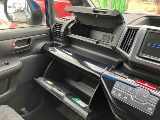 ステップワゴンスパーダ Ｚ　ＥＴＣ　バックカメラ　ナビ　ＴＶ　両側電動スライドドア　ＨＩＤ　スマートキー　電動格納ミラー　後席モニター　３列シート　ＣＶＴ　アルミホイール　ＣＤ　ＤＶＤ再生　盗難防止システム　衝突安全ボディ（34枚目）