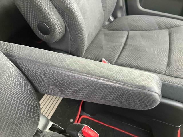 ステップワゴンスパーダ Ｚ　ＥＴＣ　バックカメラ　ナビ　ＴＶ　両側電動スライドドア　ＨＩＤ　スマートキー　電動格納ミラー　後席モニター　３列シート　ＣＶＴ　アルミホイール　ＣＤ　ＤＶＤ再生　盗難防止システム　衝突安全ボディ（49枚目）