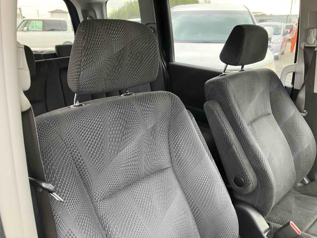 ステップワゴンスパーダ Ｚ　ＥＴＣ　バックカメラ　ナビ　ＴＶ　両側電動スライドドア　ＨＩＤ　スマートキー　電動格納ミラー　後席モニター　３列シート　ＣＶＴ　アルミホイール　ＣＤ　ＤＶＤ再生　盗難防止システム　衝突安全ボディ（51枚目）