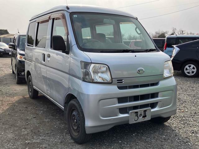 ハイゼットカーゴ 　４ＷＤ　ＭＴ　両側スライドドア　エアコン　パワーウィンドウ　運転席エアバッグ　助手席エアバッグ（4枚目）