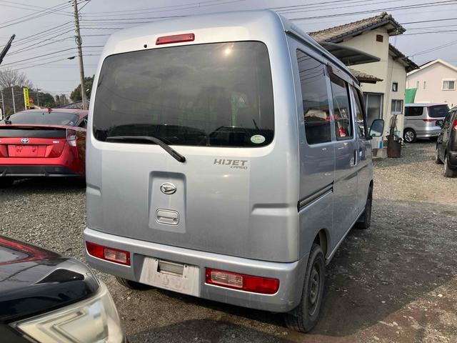 ハイゼットカーゴ 　４ＷＤ　ＭＴ　両側スライドドア　エアコン　パワーウィンドウ　運転席エアバッグ　助手席エアバッグ（6枚目）