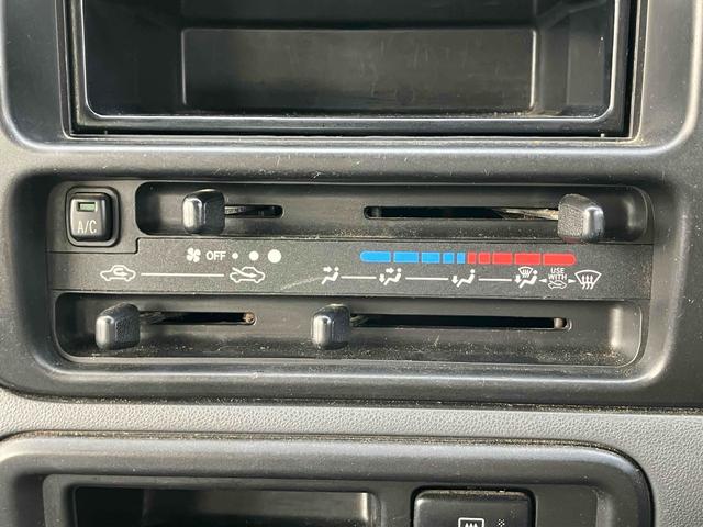 ハイゼットカーゴ 　４ＷＤ　ＭＴ　両側スライドドア　エアコン　パワーウィンドウ　運転席エアバッグ　助手席エアバッグ（23枚目）