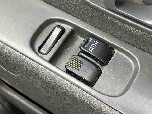 ハイゼットカーゴ 　４ＷＤ　ＭＴ　両側スライドドア　エアコン　パワーウィンドウ　運転席エアバッグ　助手席エアバッグ（32枚目）