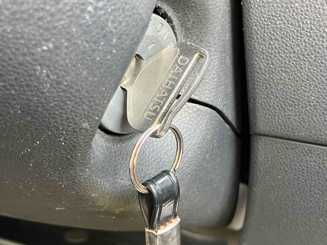 ハイゼットカーゴ 　４ＷＤ　ＭＴ　両側スライドドア　エアコン　パワーウィンドウ　運転席エアバッグ　助手席エアバッグ（33枚目）