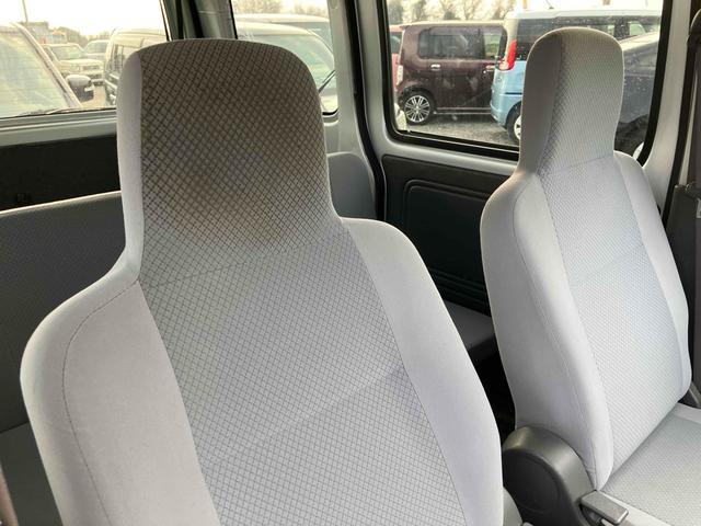 ハイゼットカーゴ 　４ＷＤ　ＭＴ　両側スライドドア　エアコン　パワーウィンドウ　運転席エアバッグ　助手席エアバッグ（37枚目）