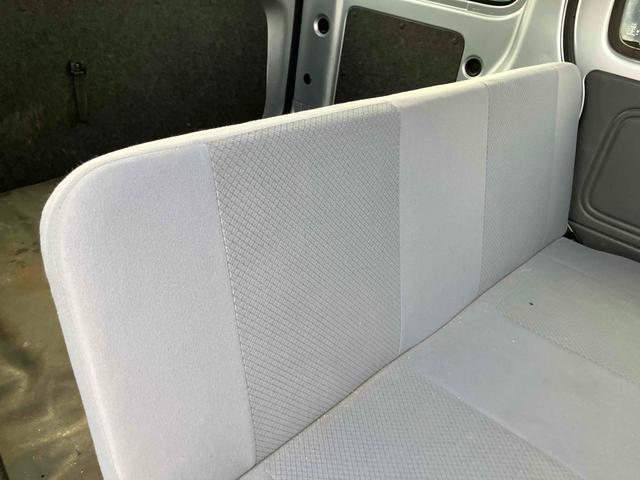 ハイゼットカーゴ 　４ＷＤ　ＭＴ　両側スライドドア　エアコン　パワーウィンドウ　運転席エアバッグ　助手席エアバッグ（41枚目）