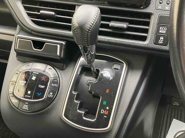 ヴォクシー ＺＳ　煌　ドライブレコーダー　ＥＴＣ　バックカメラ　ナビ　ＴＶ　両側電動スライドドア　オートライト　ＬＥＤヘッドランプ　スマートキー　アイドリングストップ　電動格納ミラー　後席モニター　３列シート　ＣＶＴ（8枚目）