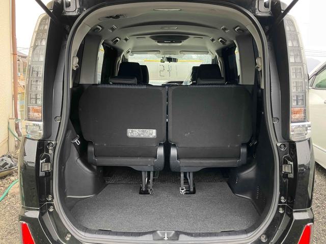 ヴォクシー ＺＳ　煌　ドライブレコーダー　ＥＴＣ　バックカメラ　ナビ　ＴＶ　両側電動スライドドア　オートライト　ＬＥＤヘッドランプ　スマートキー　アイドリングストップ　電動格納ミラー　後席モニター　３列シート　ＣＶＴ（23枚目）