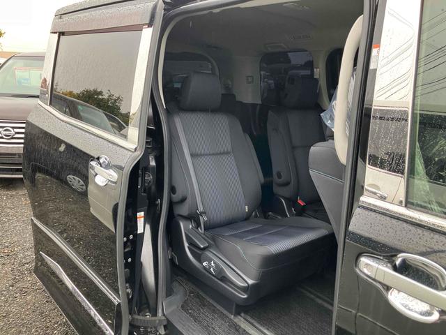 ヴォクシー ＺＳ　煌　ドライブレコーダー　ＥＴＣ　バックカメラ　ナビ　ＴＶ　両側電動スライドドア　オートライト　ＬＥＤヘッドランプ　スマートキー　アイドリングストップ　電動格納ミラー　後席モニター　３列シート　ＣＶＴ（45枚目）