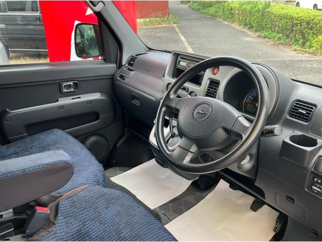 アトレーワゴン カスタムターボＲＳ　インパネオートマ　エアコン　パワステ　パワーウインド　両側スライドドア　ＡＢＳ　運転席助手席エアバック　ベンチシート（8枚目）